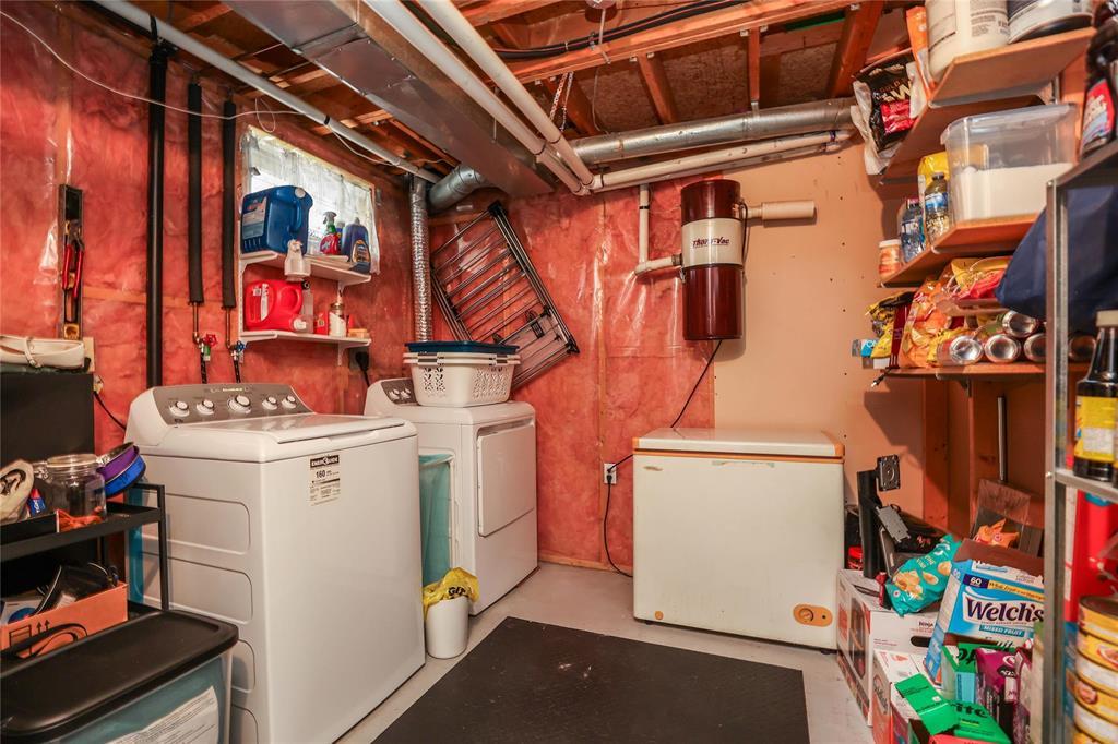 40 Maplegrove Road, Winnipeg, Manitoba  R2V 4J3 - Photo 22 - 202625896