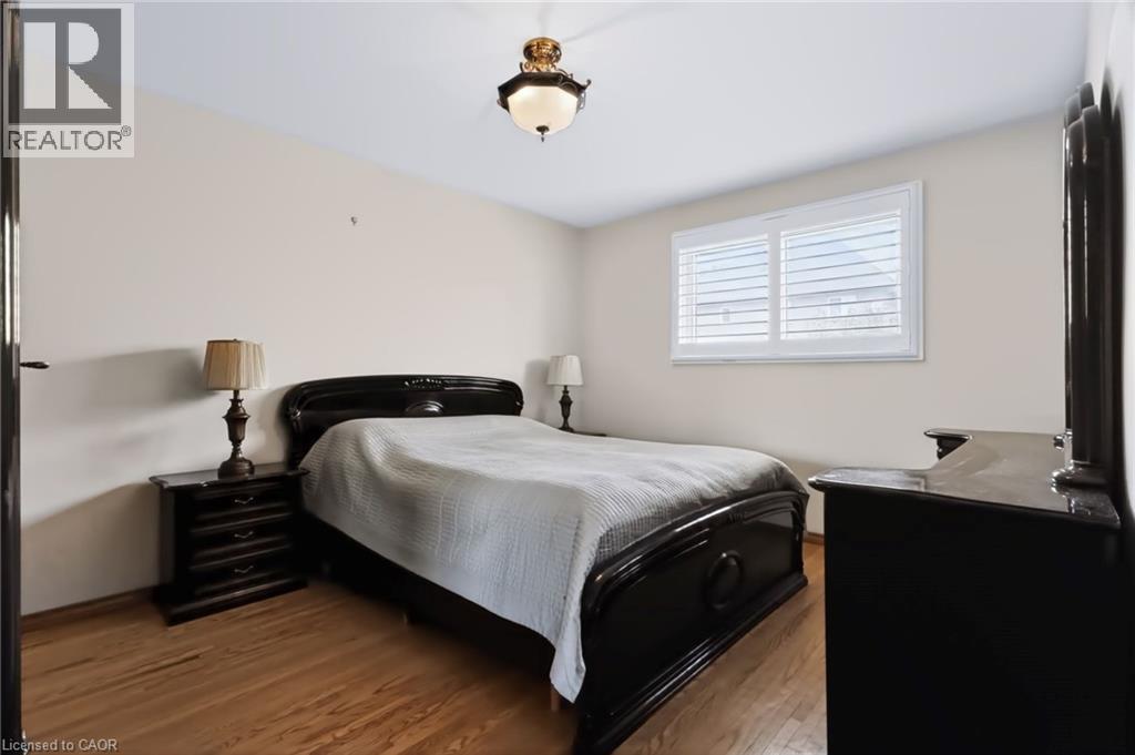 261 Carla Avenue, Stoney Creek, Ontario  L8G 3M9 - Photo 8 - 40867518
