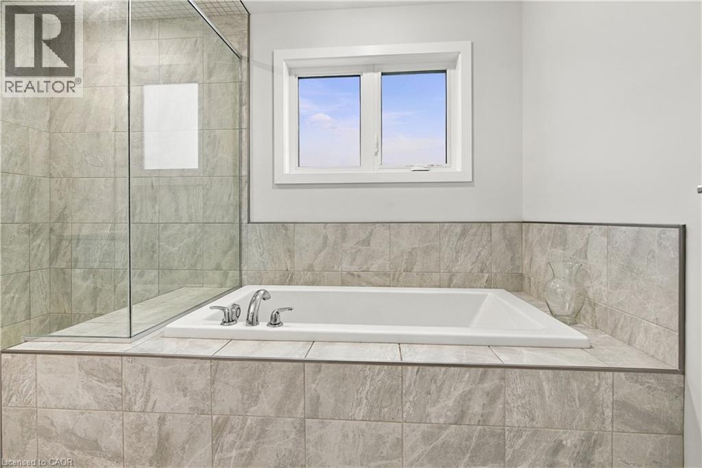 6 Feathers Crossing, St. Thomas, Ontario  N5R 0M4 - Photo 33 - 40871802