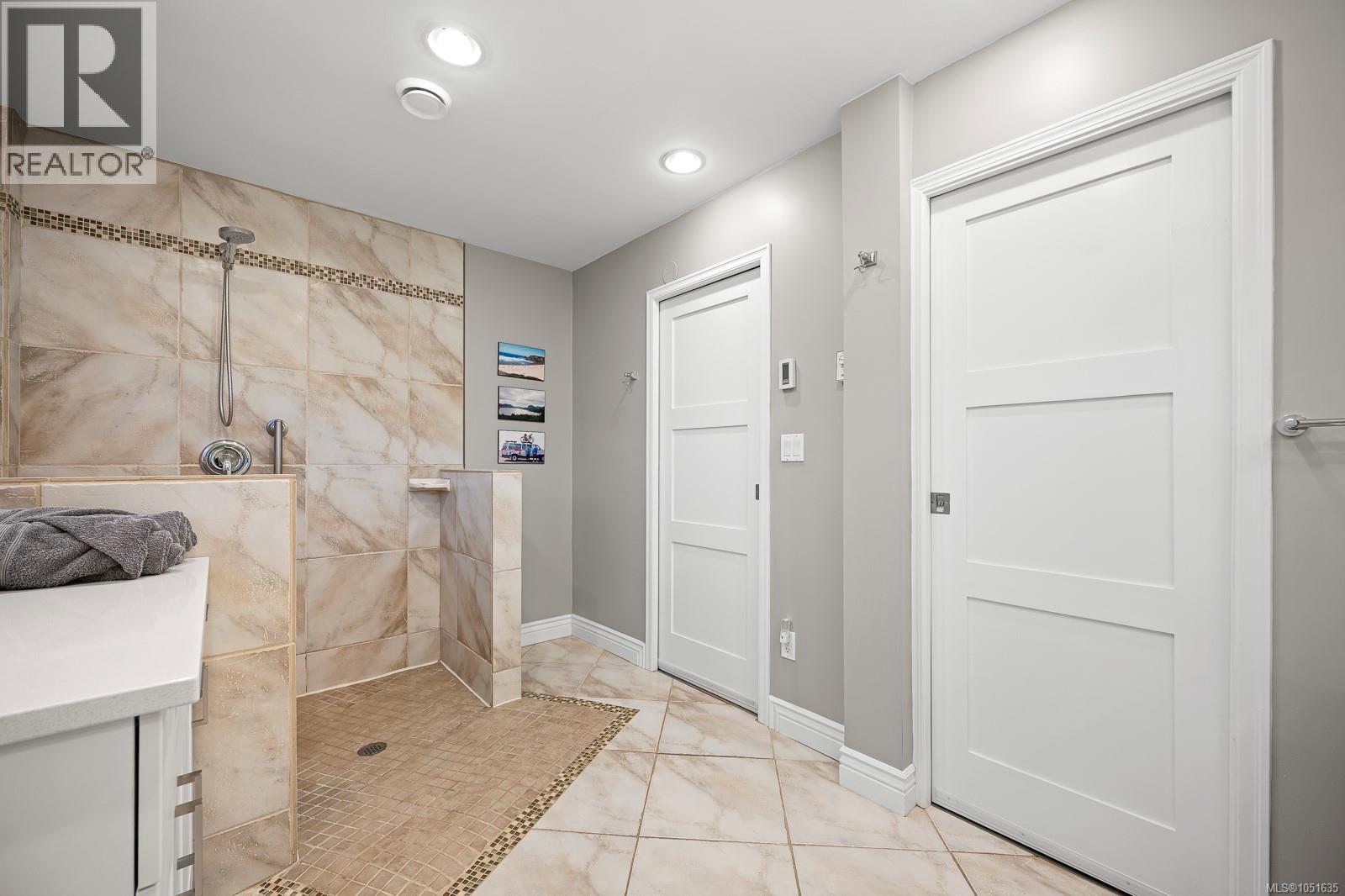 1935 Taylor Ave, Comox, British Columbia  V9M 1S8 - Photo 53 - 1051635