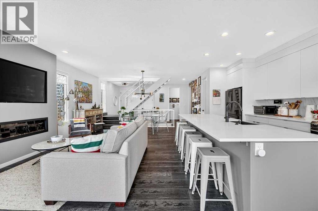 32 Cranbrook Bay SE