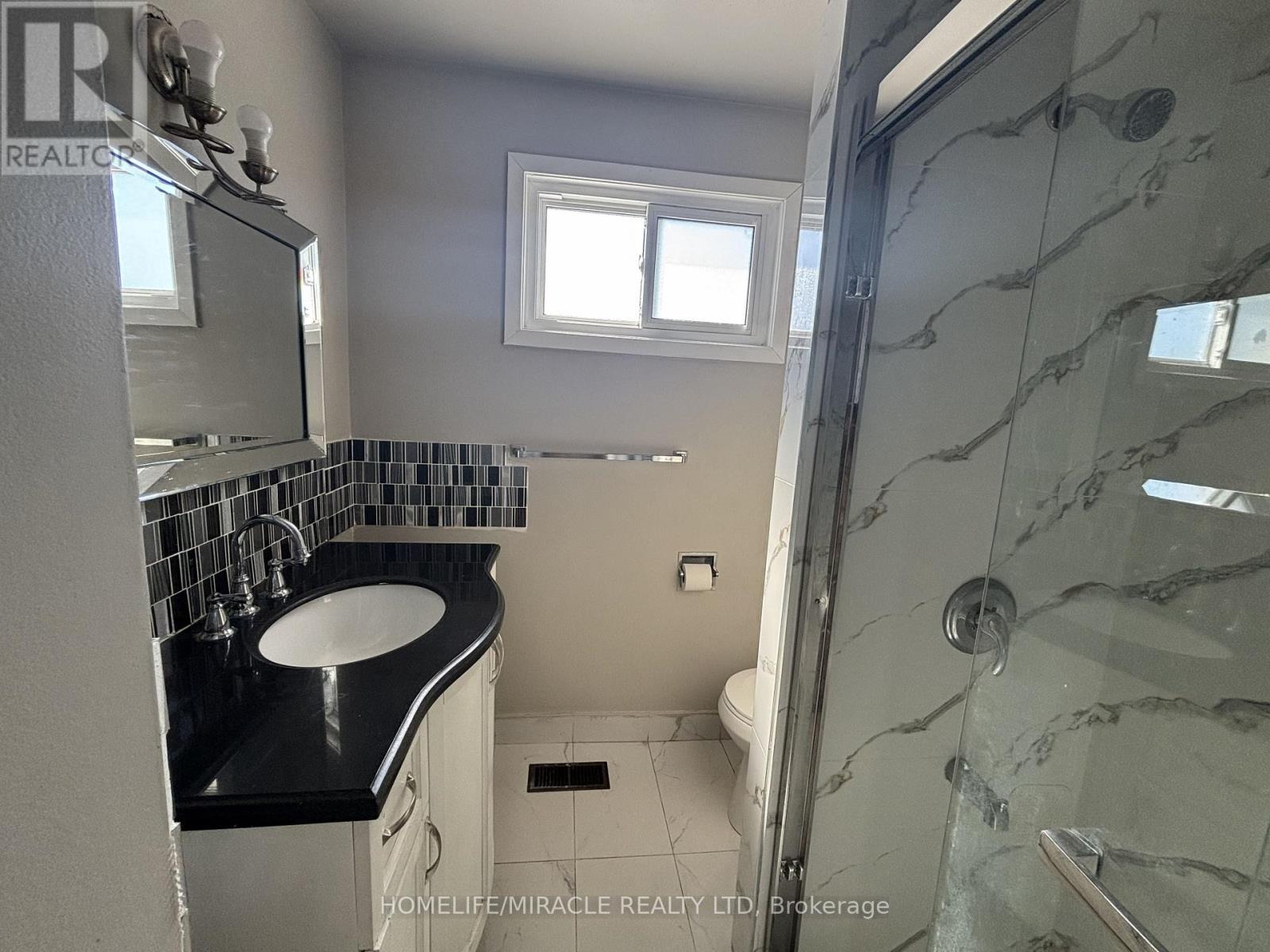 Main - 219 Mcmurchy Avenue, Brampton (Brampton South), Ontario  L6Y 1Z2 - Photo 13 - W14091692