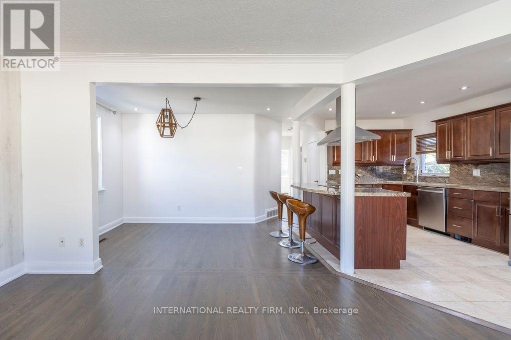 582 South Service Road, Mississauga, Ontario  L5G 2S6 - Photo 24 - W14083552