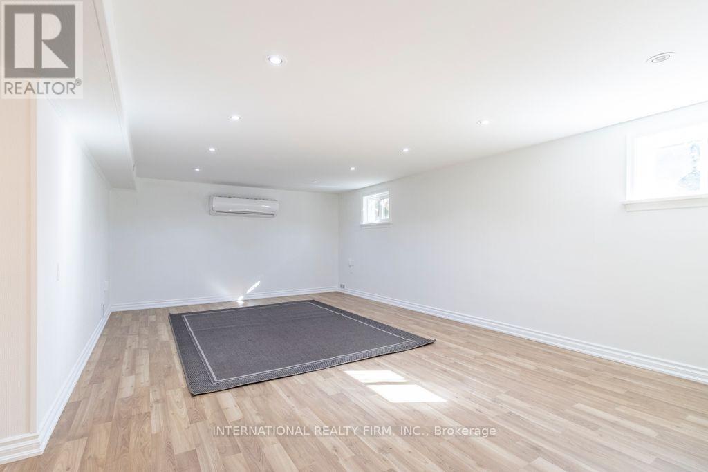 582 South Service Road, Mississauga, Ontario  L5G 2S6 - Photo 19 - W14083552