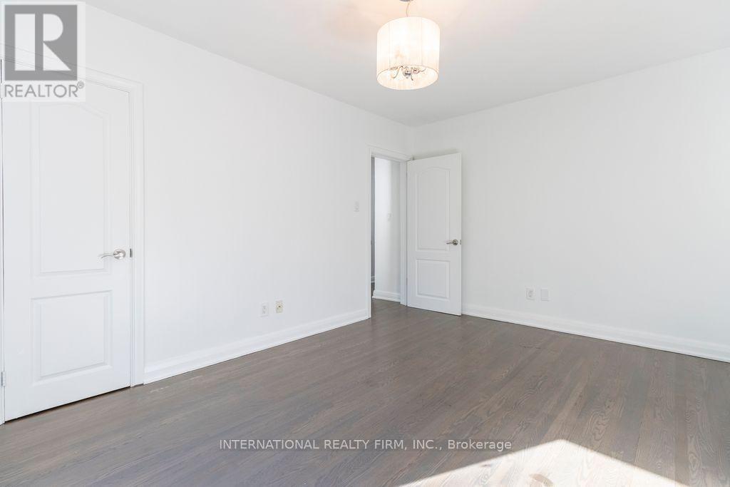 582 South Service Road, Mississauga, Ontario  L5G 2S6 - Photo 20 - W14083552