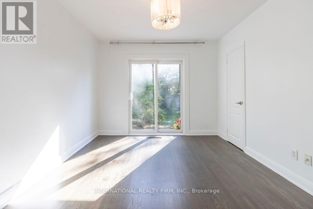 582 South Service Road, Mississauga, Ontario  L5G 2S6 - Photo 25 - W14083552