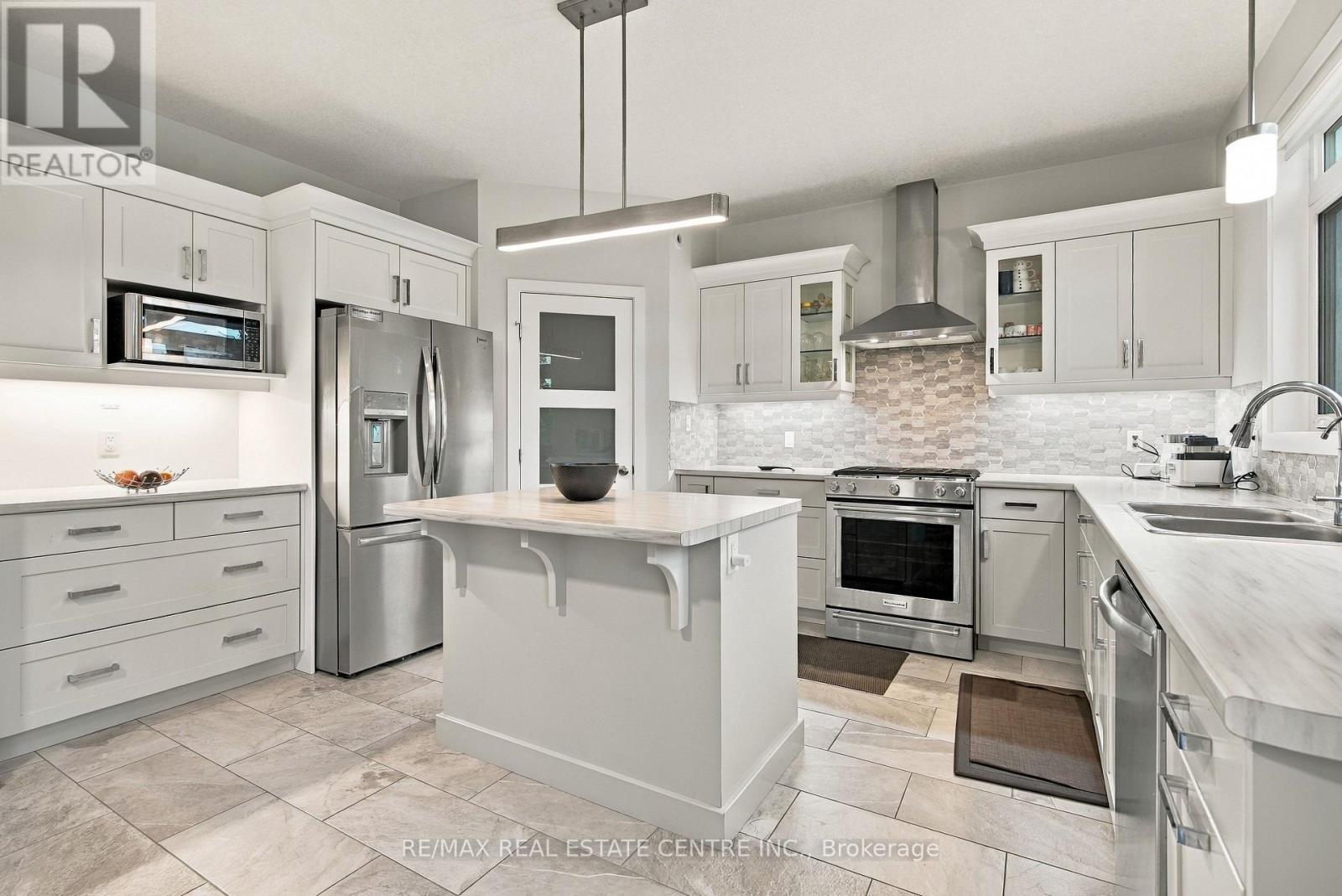 6 Feathers Crossing, St. Thomas, Ontario  N5R 0M4 - Photo 14 - X14089876