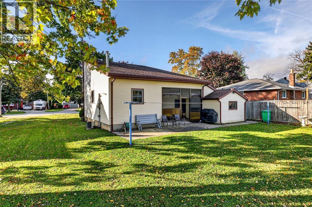 4076 Florence Avenue, Petrolia, Ontario  N0N 1R0 - Photo 38 - 26025541