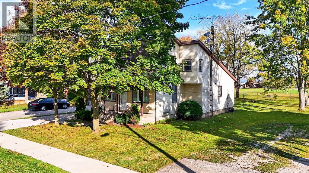 4076 Florence Avenue, Petrolia, Ontario  N0N 1R0 - Photo 5 - 26025541