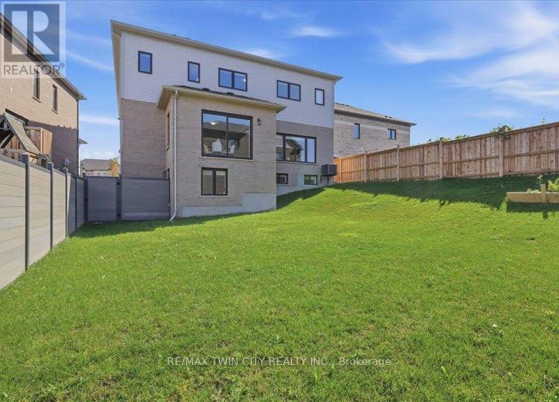 905 Broadacre Place, Kitchener, Ontario N2R 0S6 - Photo 35 - X14092000