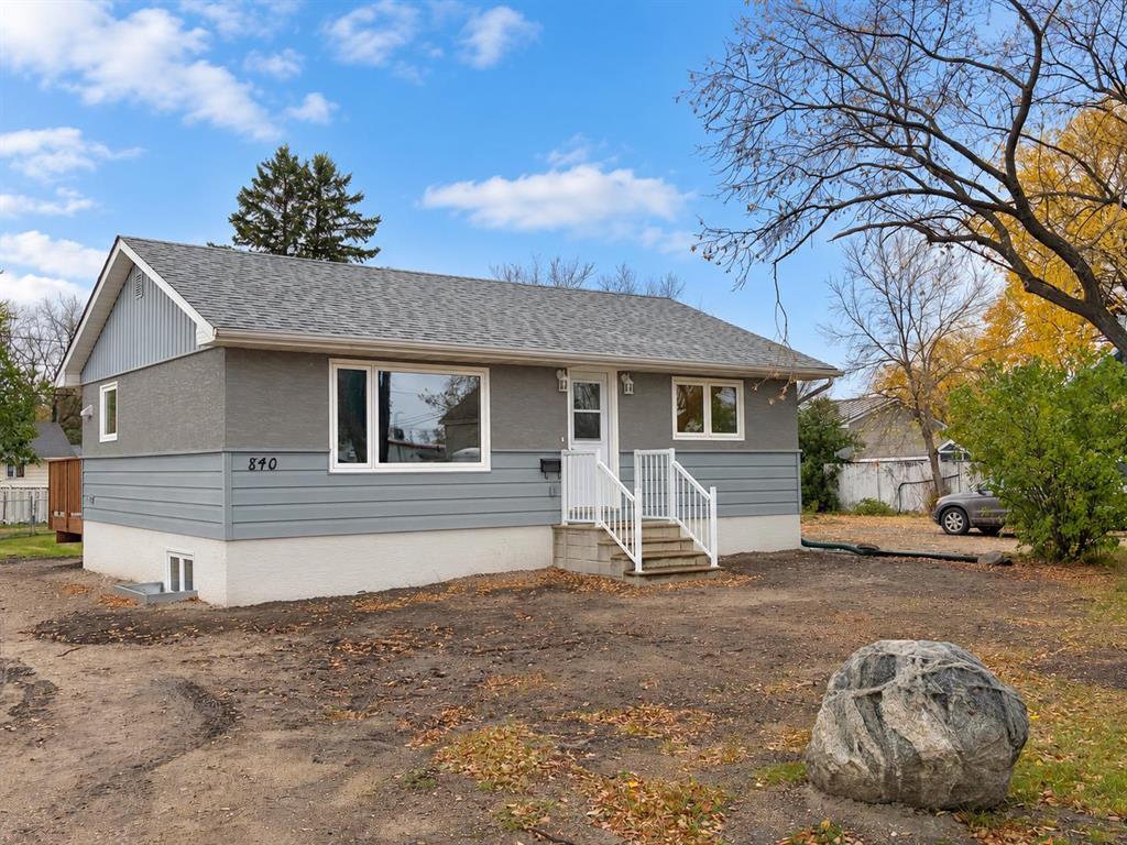 840 19th Street, Brandon, Manitoba  R7B 1K9 - Photo 0 - 202625946