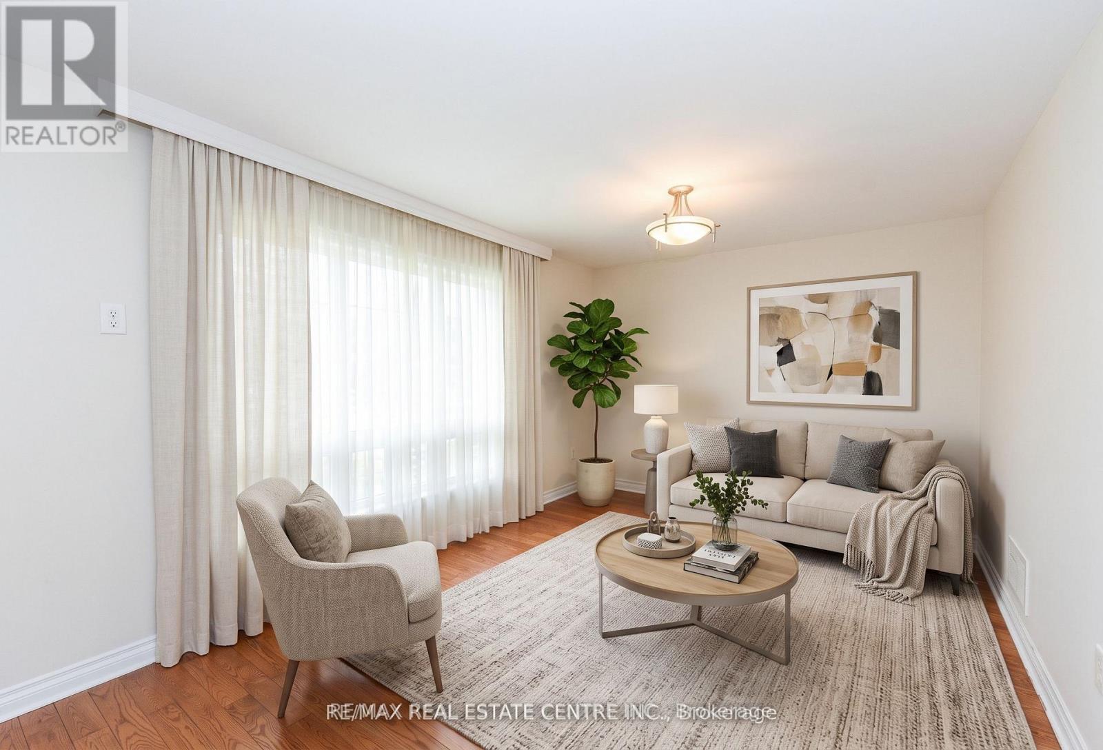 5989 Sidmouth Street, Mississauga, Ontario  L5V 2Z5 - Photo 13 - W13811534