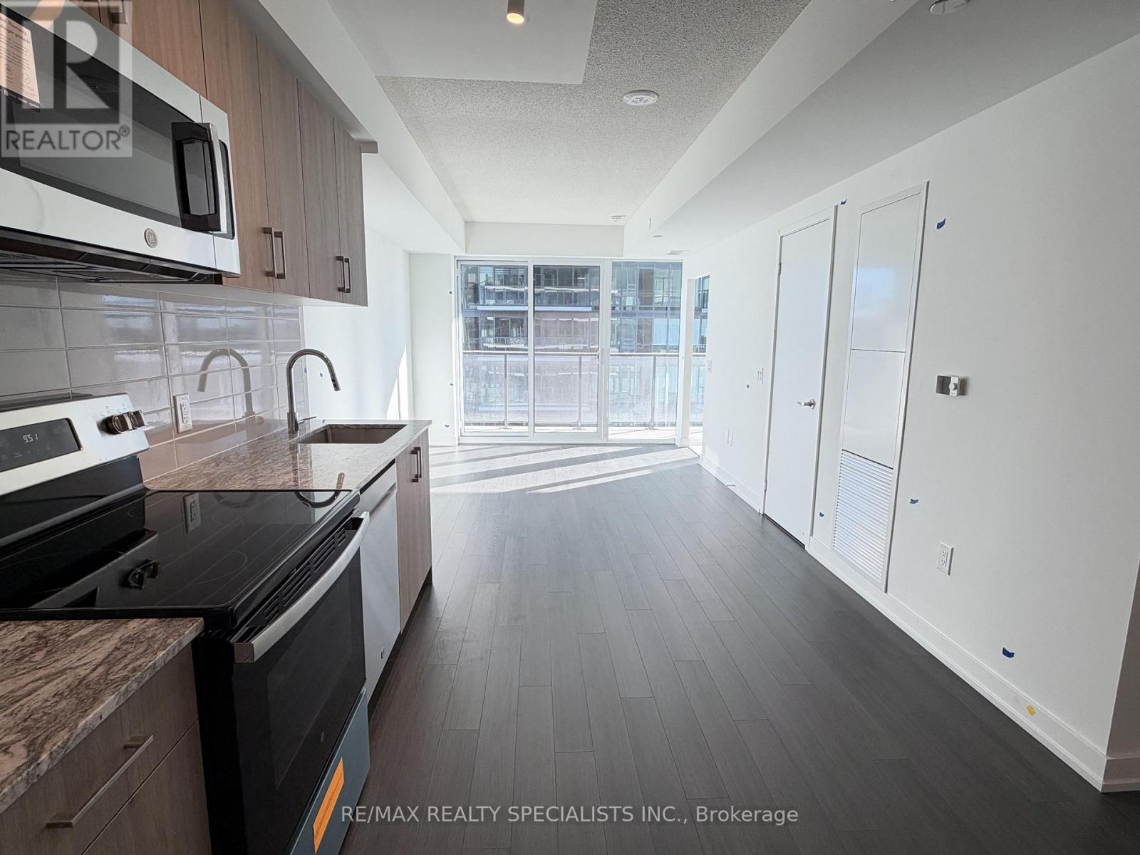 1206 - 4010 Eglinton Avenue W, Toronto, Ontario  M9A 0G5 - Photo 6 - W14092016
