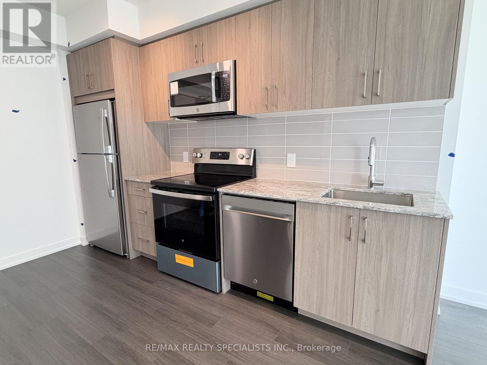1206 - 4010 Eglinton Avenue W, Toronto, Ontario  M9A 0G5 - Photo 8 - W14092016