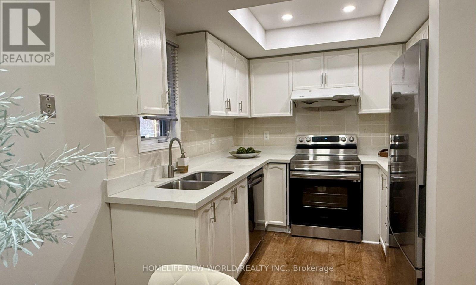 5666 Cortina Crescent, Mississauga, Ontario  L4Z 3R4 - Photo 8 - W14081200