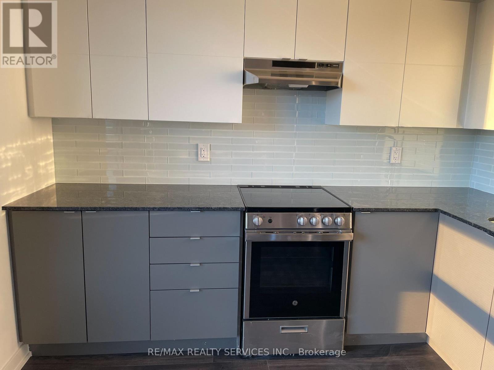 1217 - 120 Varna Drive, Toronto, Ontario  M6A 1N3 - Photo 4 - C14092046