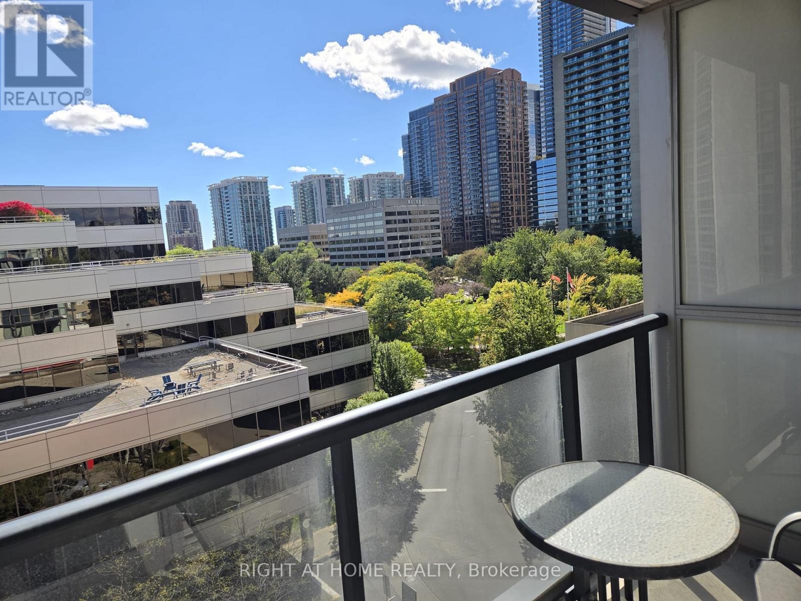 704 - 88 Sheppard Avenue E, Toronto, Ontario  M2N 0G9 - Photo 13 - C14092060