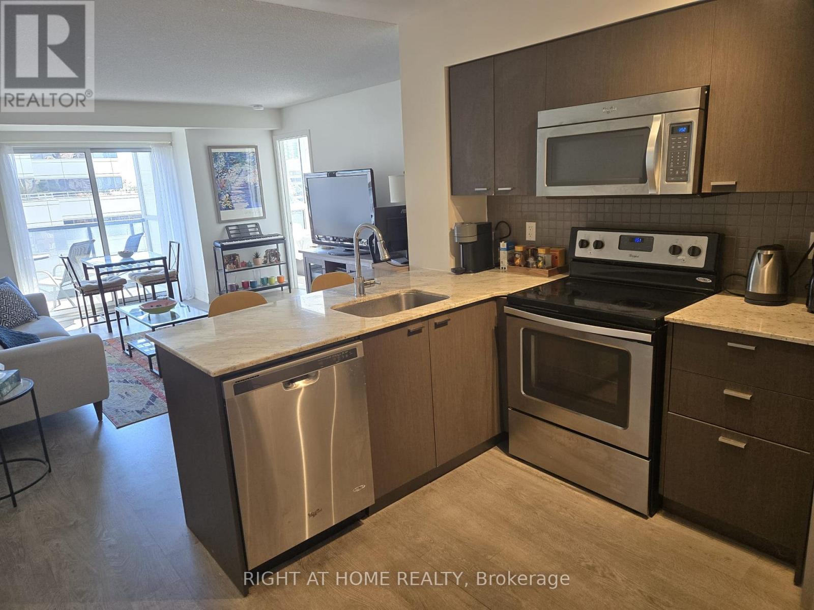 704 - 88 Sheppard Avenue E, Toronto, Ontario  M2N 0G9 - Photo 5 - C14092060