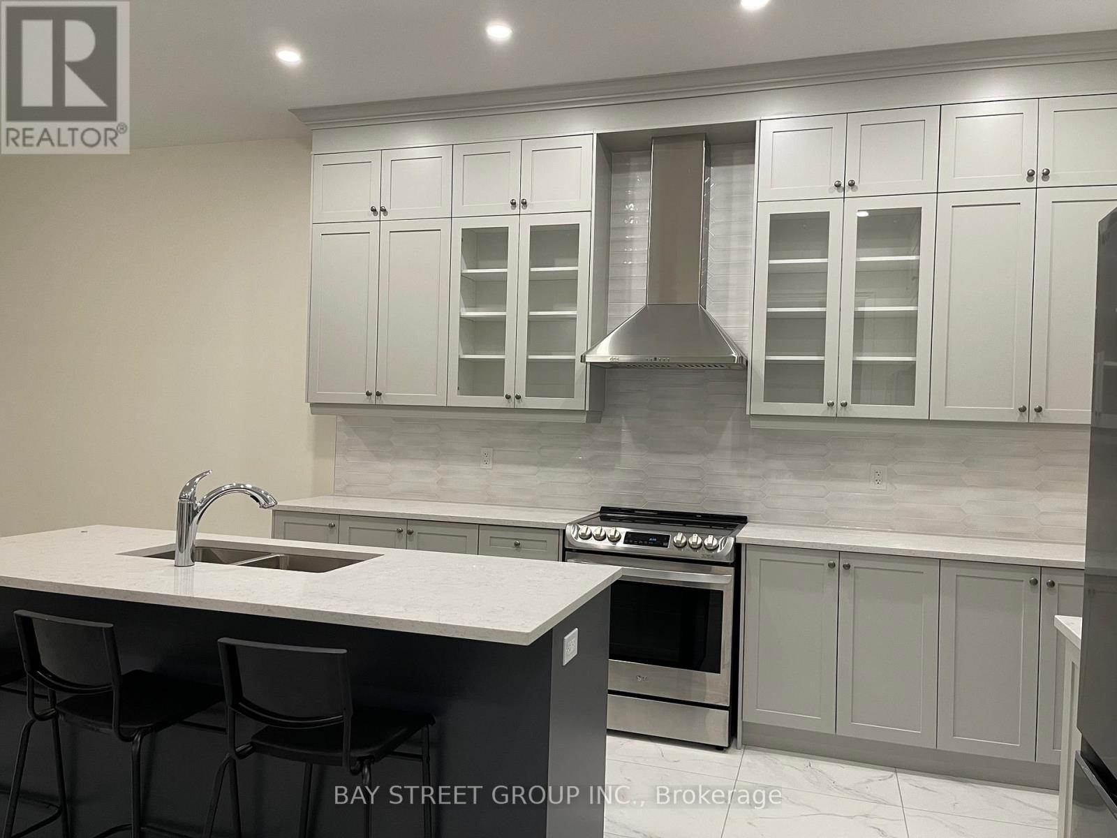 Room - 56 Bud Leggett Cres Crescent, Georgina, Ontario  L4P 0B7 - Photo 4 - N14092048