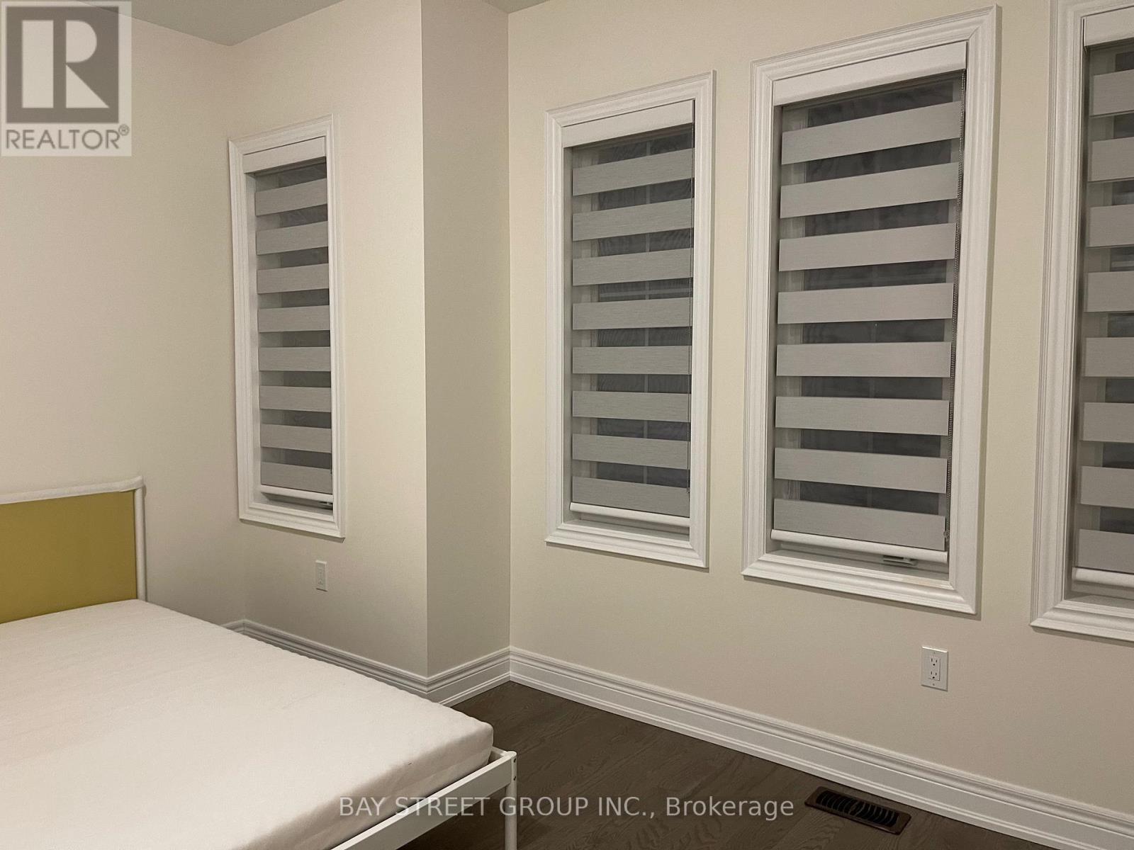 Room - 56 Bud Leggett Cres Crescent, Georgina, Ontario  L4P 0B7 - Photo 8 - N14092048