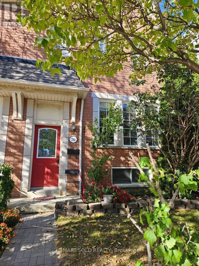 76 Viella Street, Toronto, Ontario  M6N 5C8 - Photo 8 - W13802862