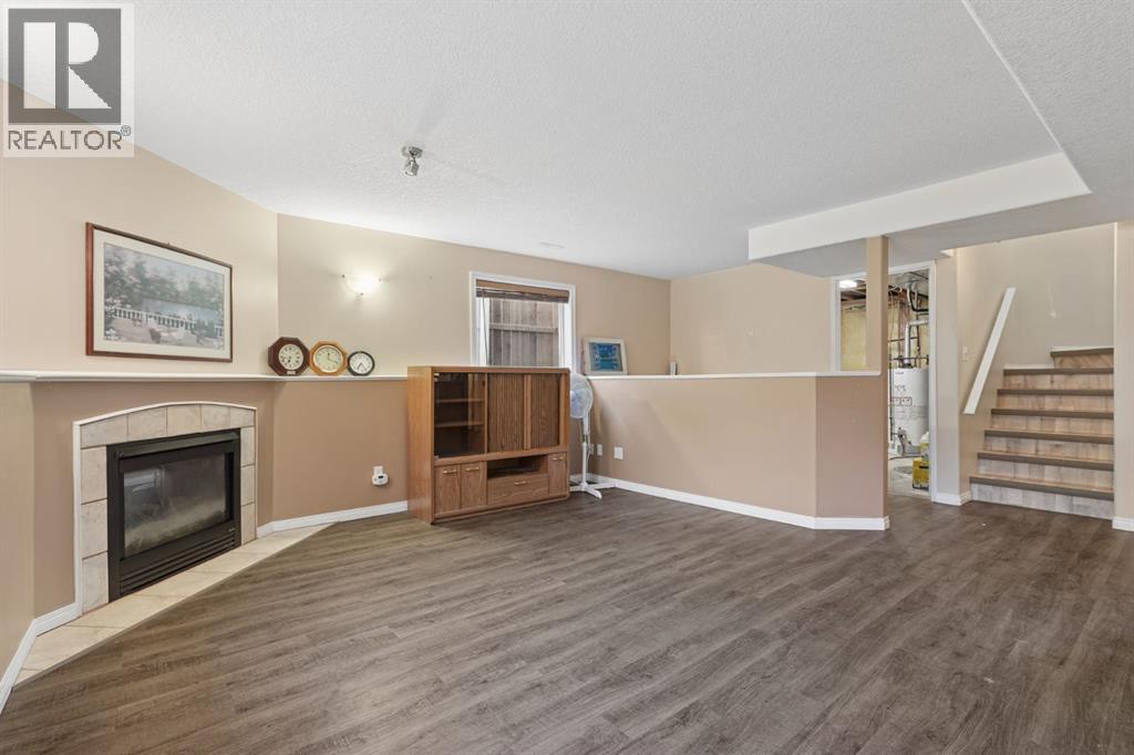 246 Fairmont Boulevard S