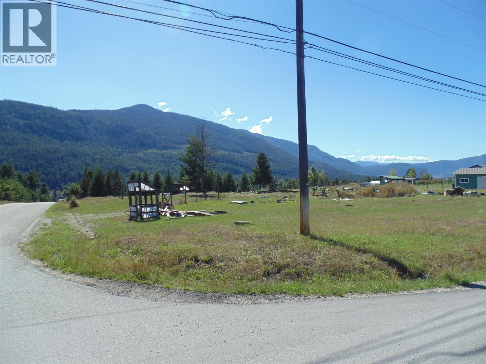 Centreplace Road, Krestova, British Columbia
