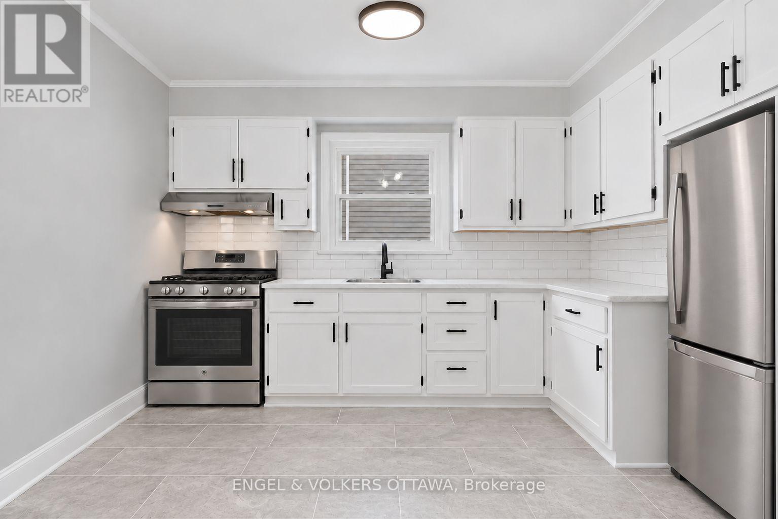 2 - 527 Laderoute Avenue, Ottawa, Ontario  K1Z 5V9 - Photo 4 - X14092070