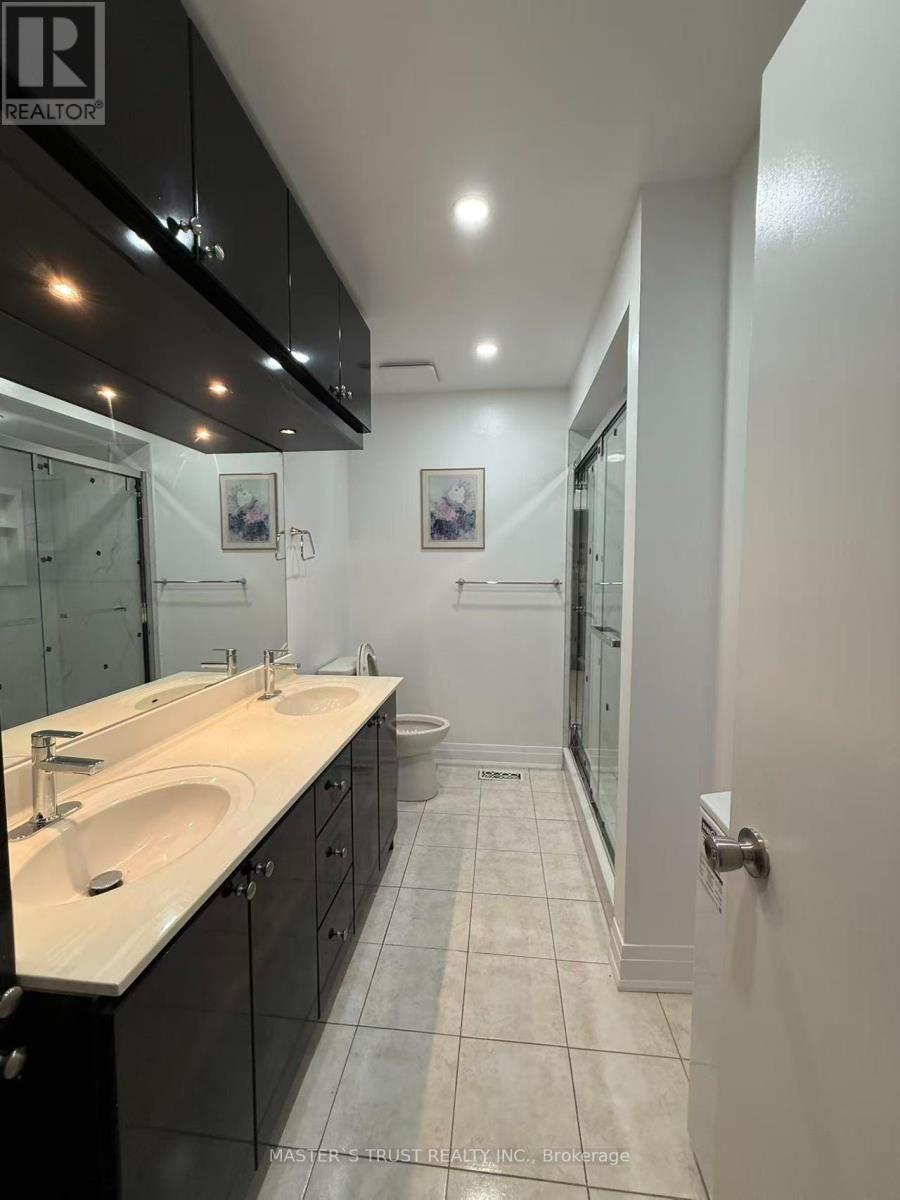 Main - 92 Loganberry Crescent, Toronto, Ontario M2H 3H1 - Photo 12 - C14092068