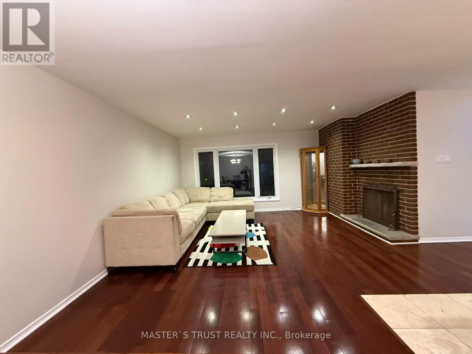 Main - 92 Loganberry Crescent, Toronto, Ontario M2H 3H1 - Photo 3 - C14092068