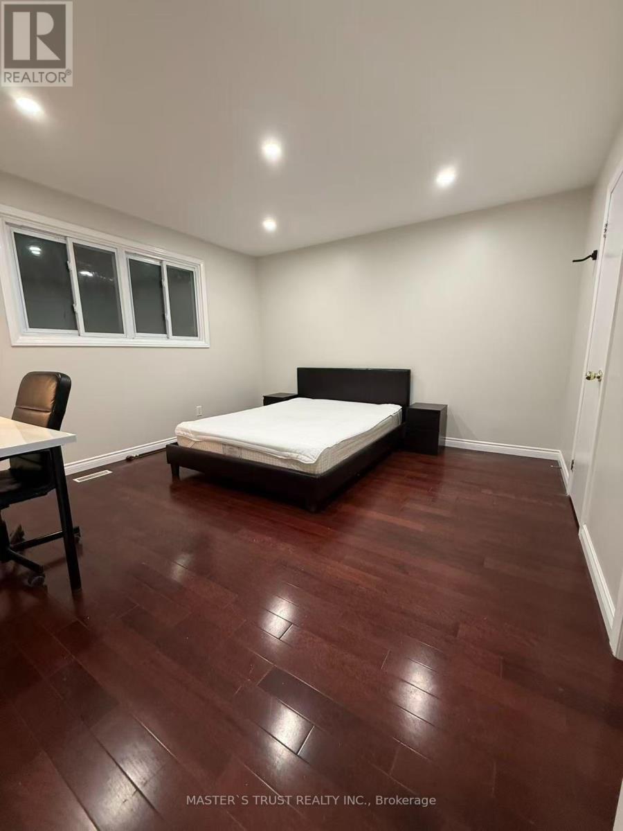 Main - 92 Loganberry Crescent, Toronto, Ontario M2H 3H1 - Photo 7 - C14092068