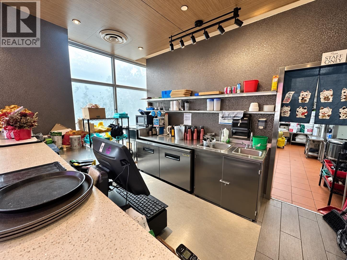 E 4877 Kingsway, Burnaby, British Columbia  V5H 4T6 - Photo 4 - C8075838