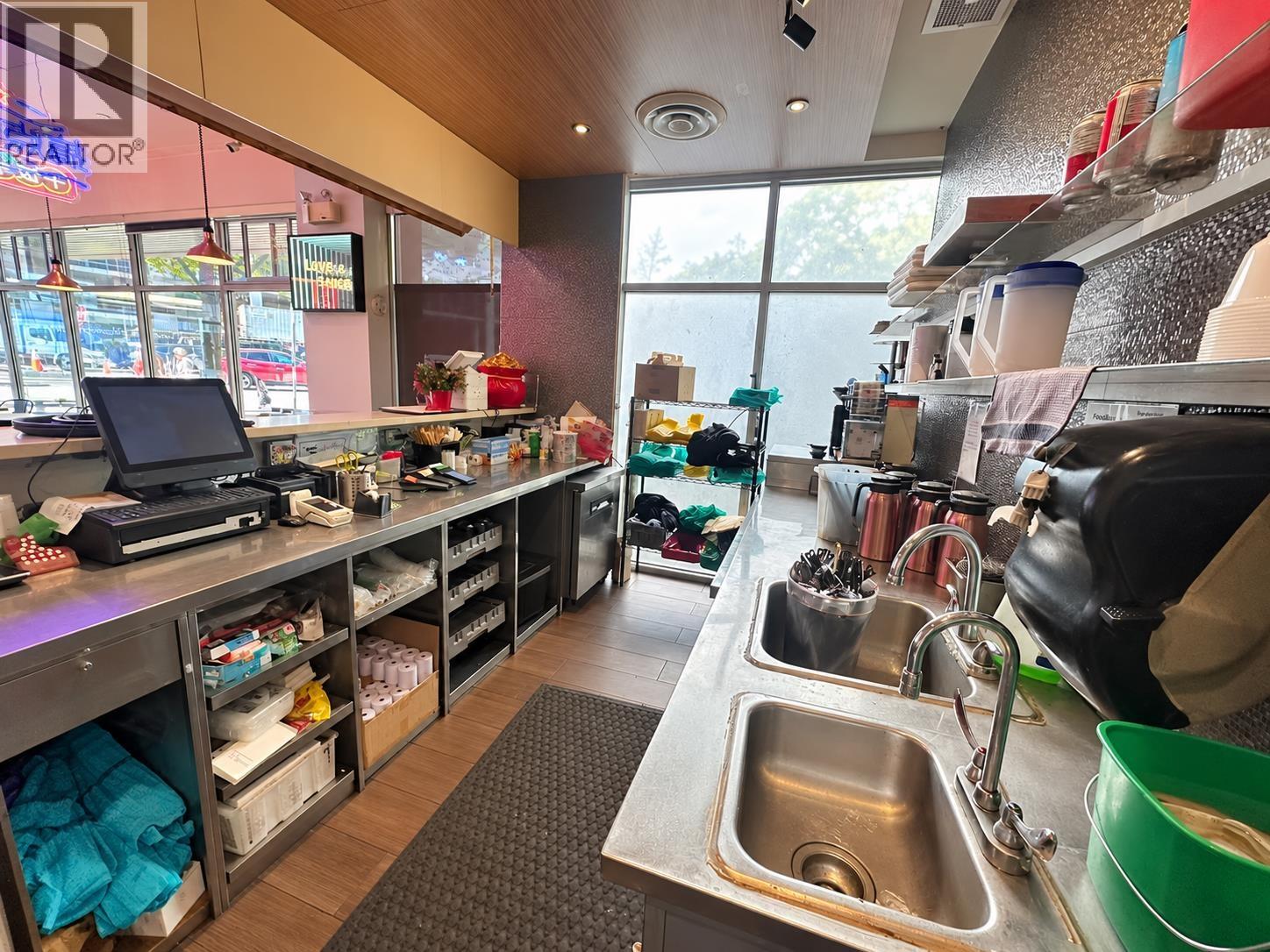 E 4877 Kingsway, Burnaby, British Columbia  V5H 4T6 - Photo 8 - C8075838