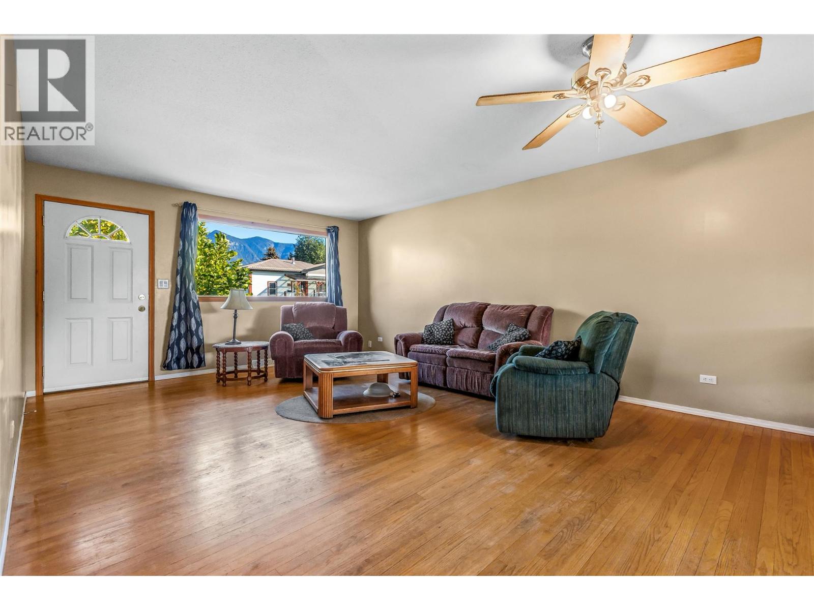 417 10th Avenue S Creston British Columbia Canada V0B1G3 4