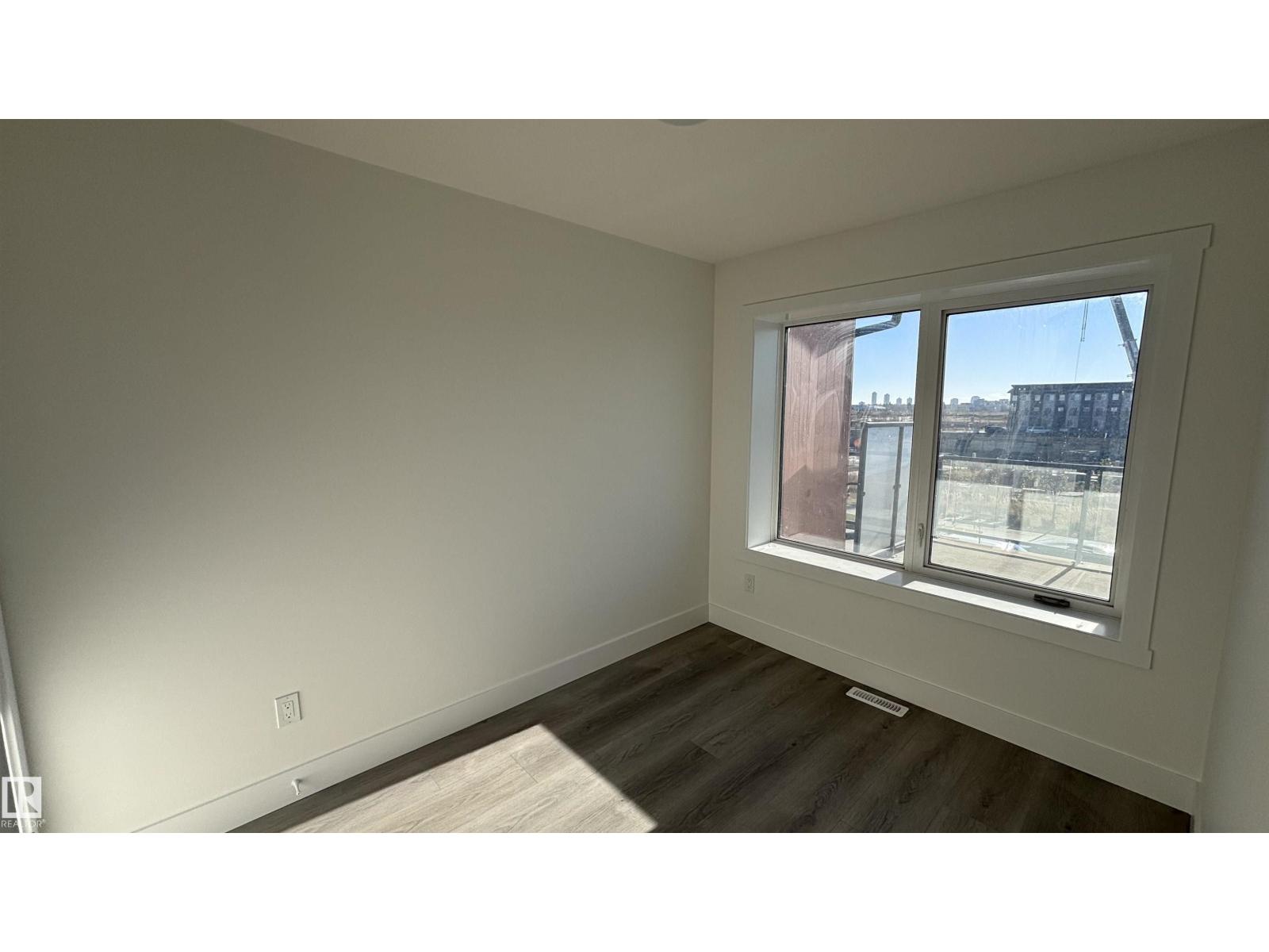 2748 Blatchford Rd NW, Edmonton, Alberta  T5G 0W6 - Photo 11 - E4471973
