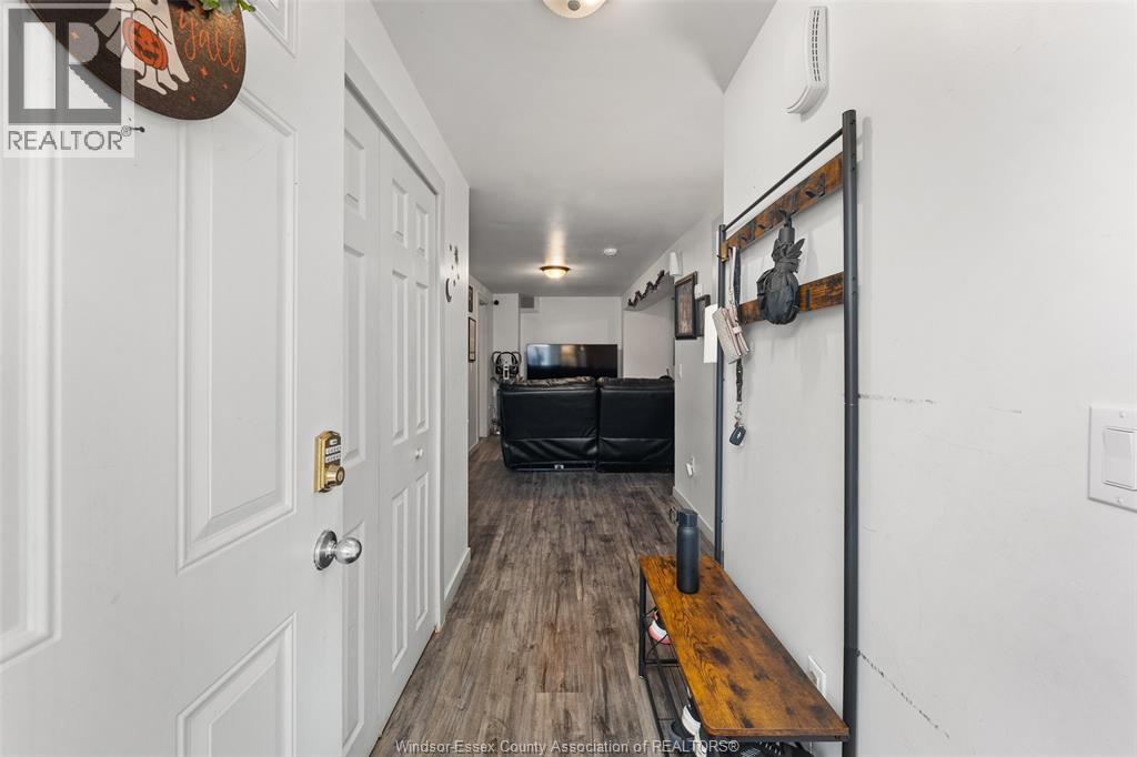 23 Askew Street, Leamington, Ontario  N8H 1X4 - Photo 5 - 26025035