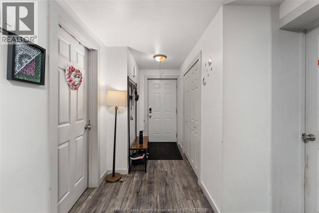 23 Askew Street, Leamington, Ontario  N8H 1X4 - Photo 6 - 26025035
