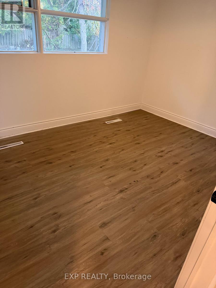 210 South Service Road, Mississauga (Mineola), Ontario  L5G 2S1 - Photo 16 - W14092084