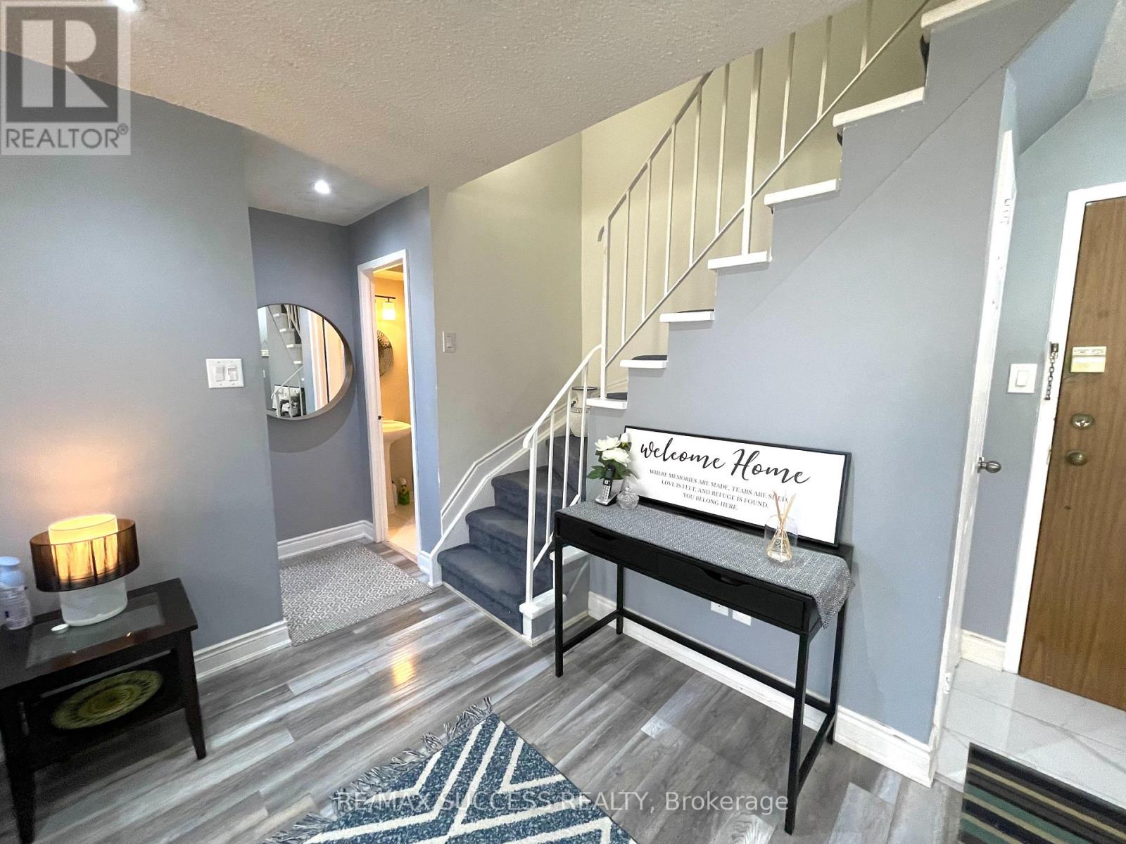 203 - 2095 Roche Court, Mississauga, Ontario  L5K 2C8 - Photo 4 - W14092100