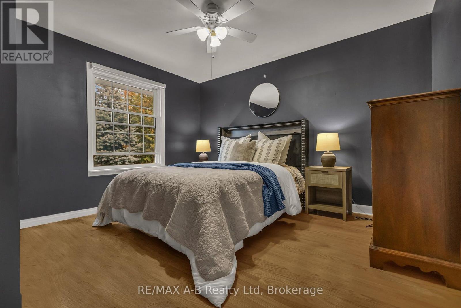 1554 Sunnycove Drive, Mississauga, Ontario  L4X 1B5 - Photo 15 - W14092130