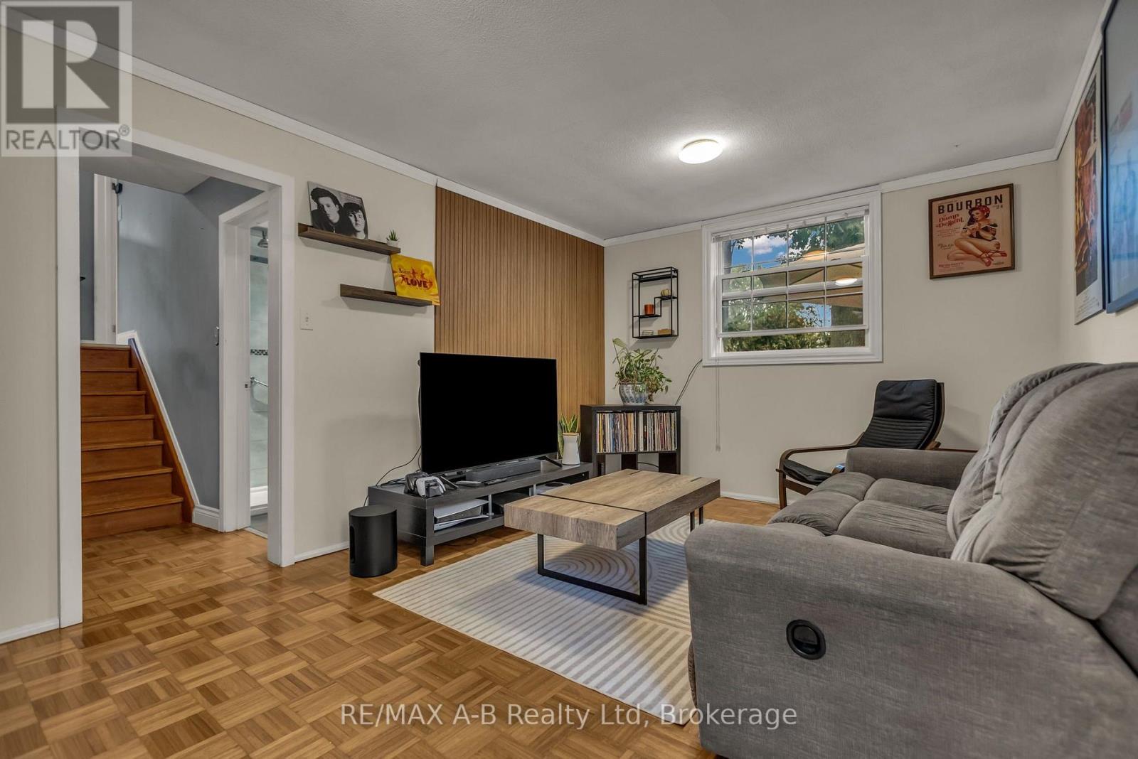 1554 Sunnycove Drive, Mississauga, Ontario  L4X 1B5 - Photo 18 - W14092130