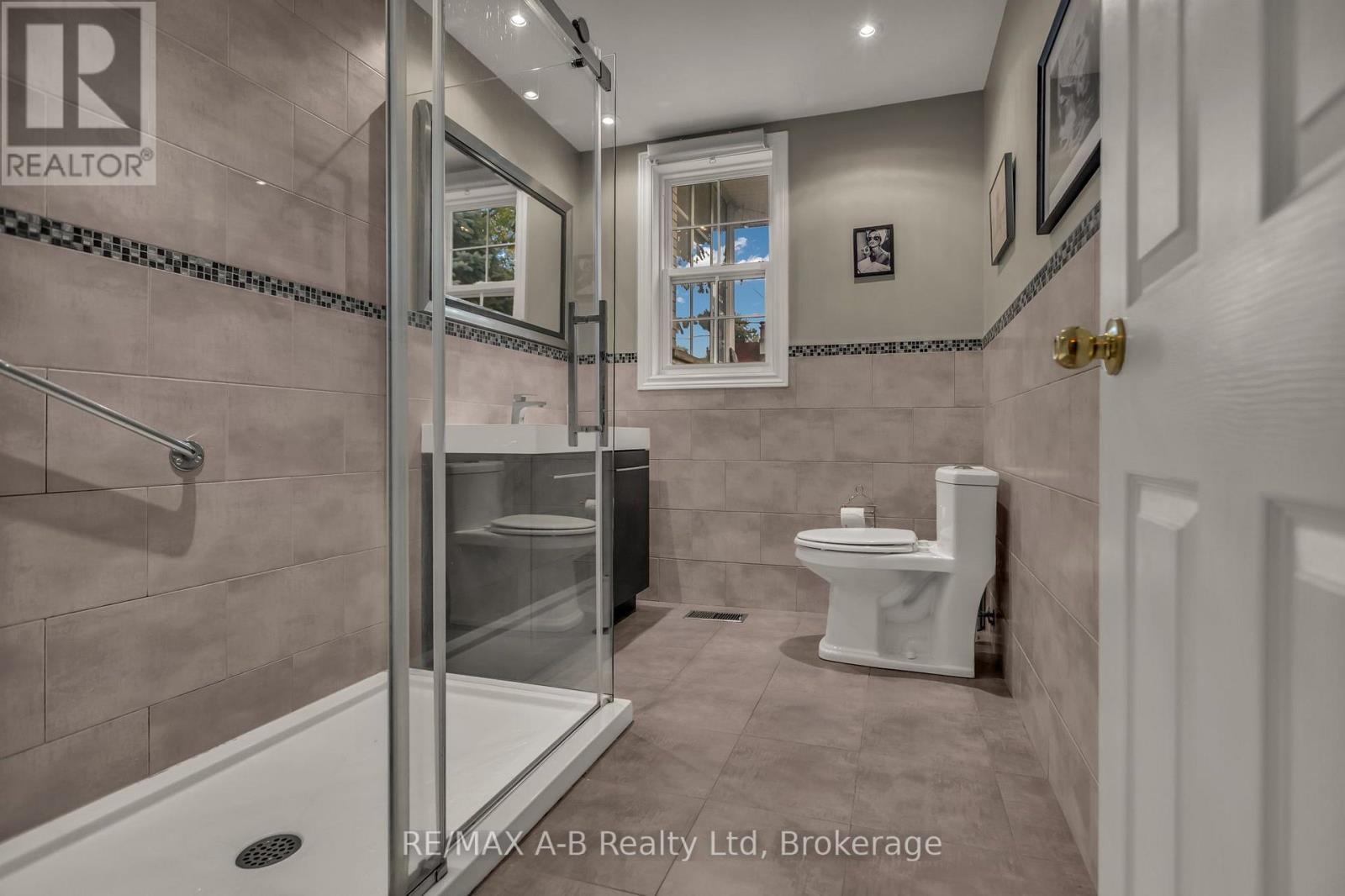 1554 Sunnycove Drive, Mississauga, Ontario  L4X 1B5 - Photo 20 - W14092130