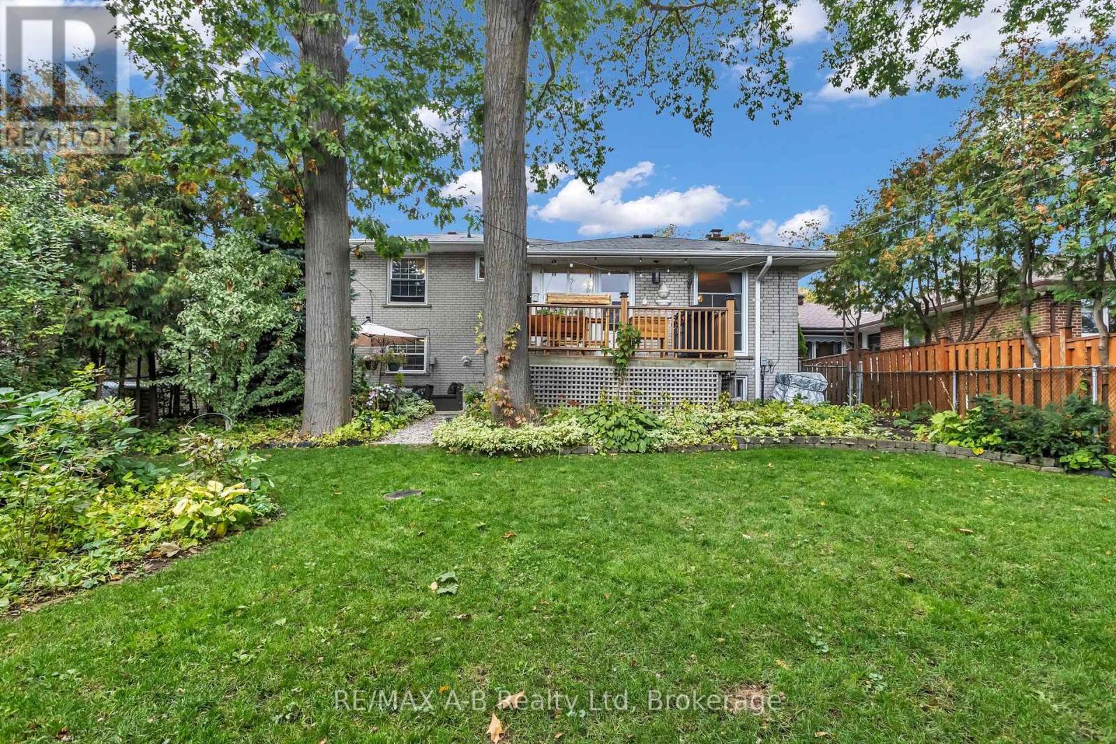1554 Sunnycove Drive, Mississauga, Ontario  L4X 1B5 - Photo 22 - W14092130