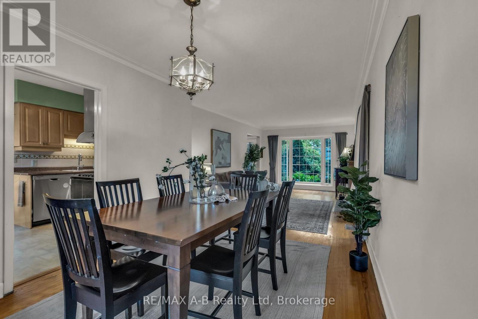 1554 Sunnycove Drive, Mississauga, Ontario  L4X 1B5 - Photo 9 - W14092130