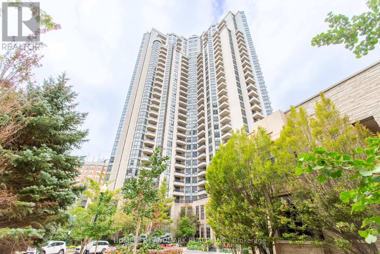 500 DORIS AVENUE, Toronto, Ontario