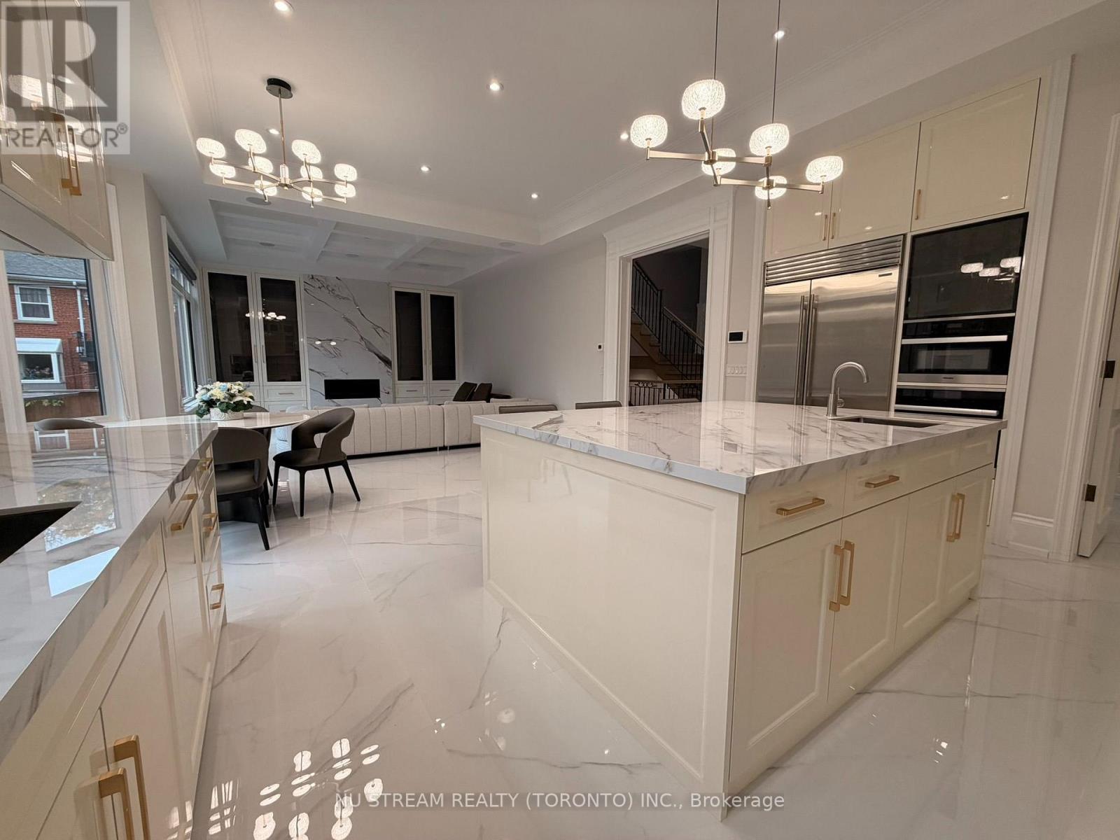 108 Abitibi Avenue, Toronto, Ontario  M2M 2V6 - Photo 13 - C14092134