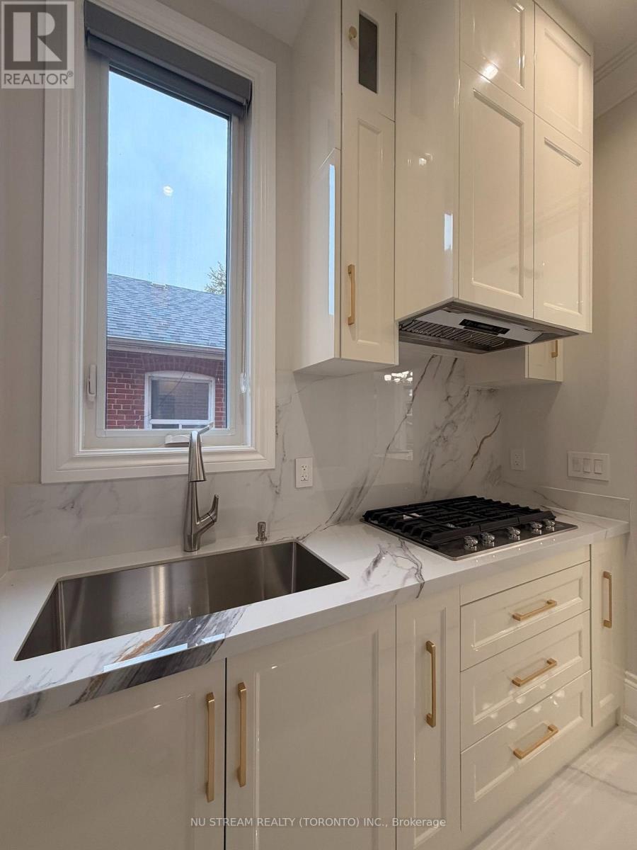 108 Abitibi Avenue, Toronto, Ontario  M2M 2V6 - Photo 15 - C14092134