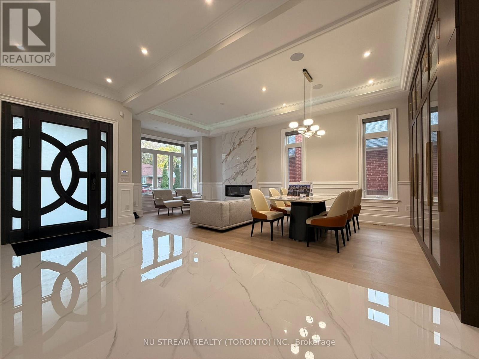108 Abitibi Avenue, Toronto, Ontario  M2M 2V6 - Photo 2 - C14092134