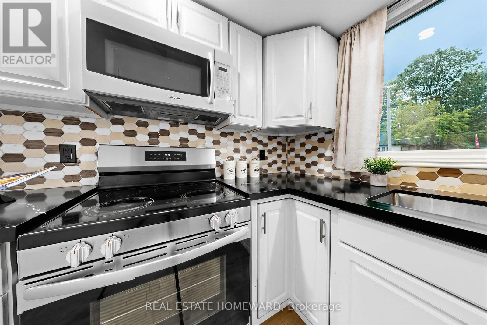 621 Byron Street S, Whitby, Ontario  L1N 4R6 - Photo 14 - E14092114