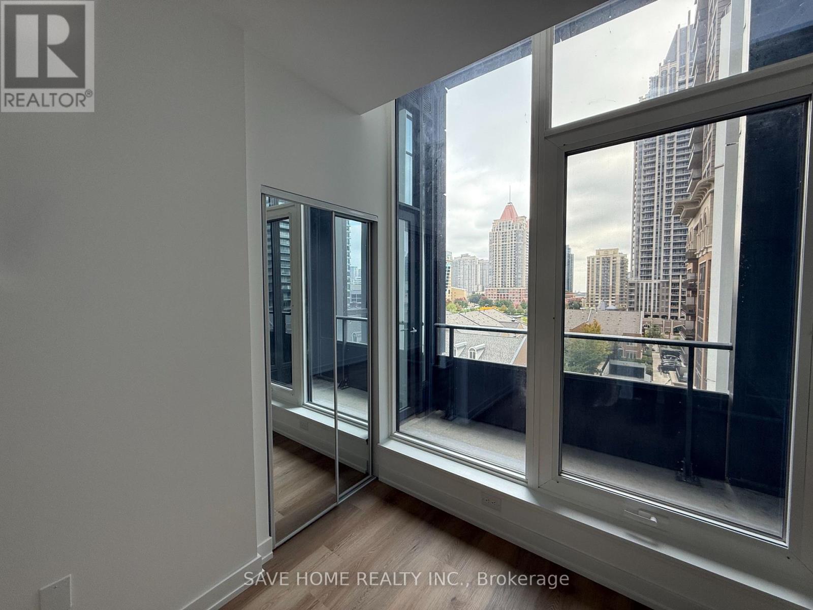 503 - 395 Square One Drive, Mississauga, Ontario  L5B 0P6 - Photo 7 - W14092110